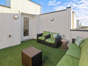 2830 Clay Street, Houston TX 77003