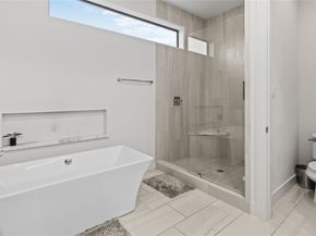 2830 Clay Street, Houston TX 77003