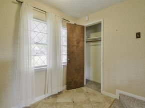 13915 Roundstone Lane, Houston TX 77015