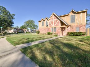 13915 Roundstone Lane, Houston TX 77015