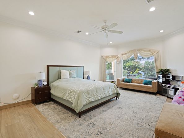 5 Camden Ct, Sugar Land TX 77479