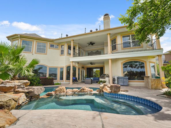 5 Camden Ct, Sugar Land TX 77479