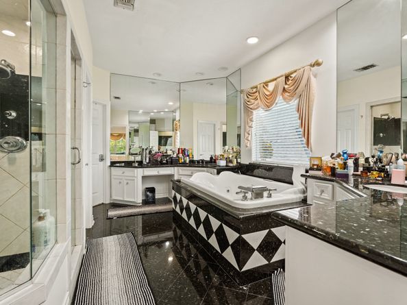 5 Camden Ct, Sugar Land TX 77479