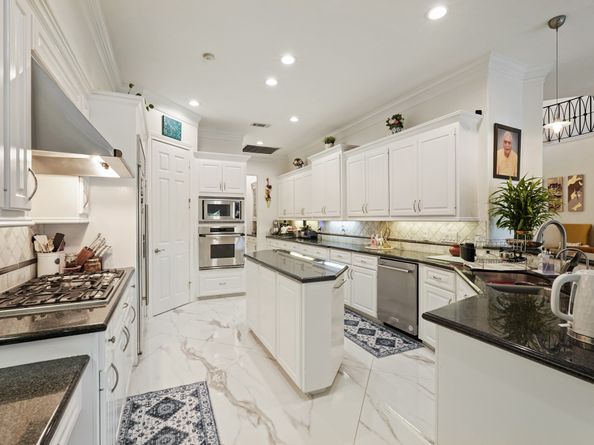 5 Camden Ct, Sugar Land TX 77479