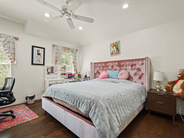 5 Camden Ct, Sugar Land TX 77479