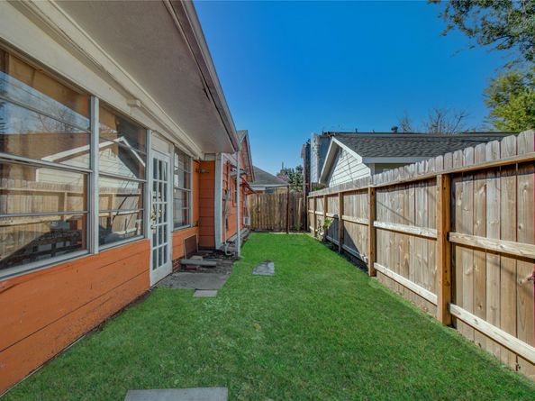 4334 Bell Street, Houston TX 77023