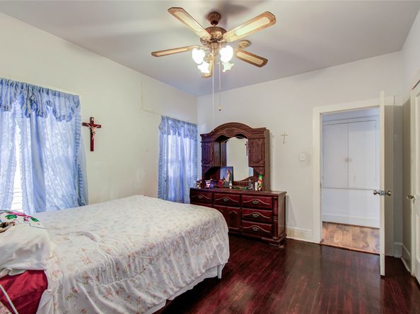 4334 Bell Street, Houston TX 77023