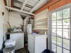 4334 Bell Street, Houston TX 77023