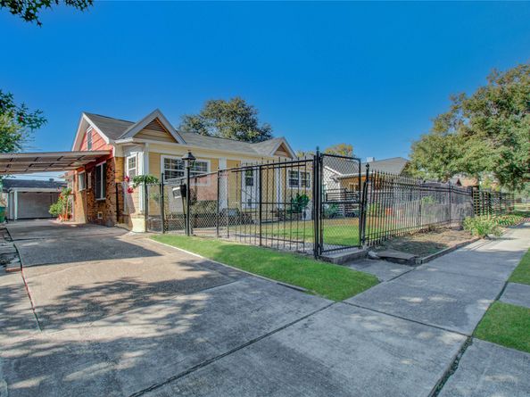4334 Bell Street, Houston TX 77023