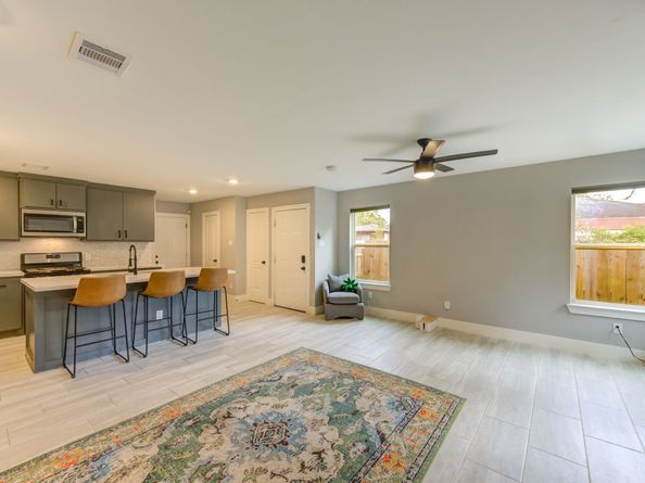 436 Owens Street, Houston TX 77029