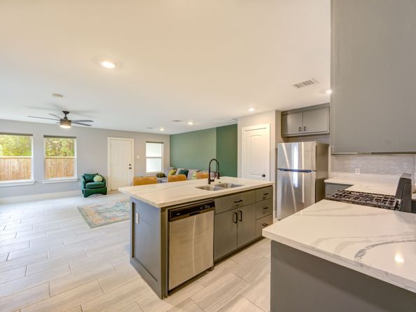 436 Owens Street, Houston TX 77029