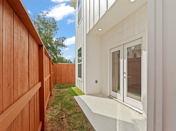 1477 Ferguson Way, Houston TX 77088