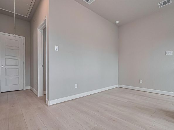 8925 Grovner Place, Houston TX 77055