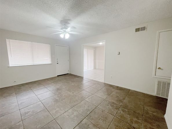 12023 Greenwood Forest Drive B, Houston TX 77066