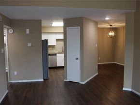 2011 Spenwick Drive 427, Houston TX 77055