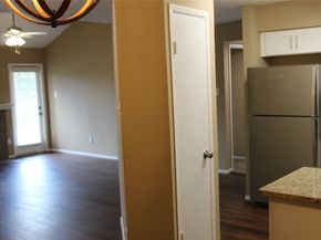 2011 Spenwick Drive 427, Houston TX 77055