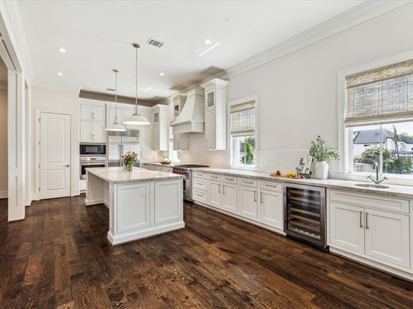 2413 Mimosa Drive, Houston TX 77019