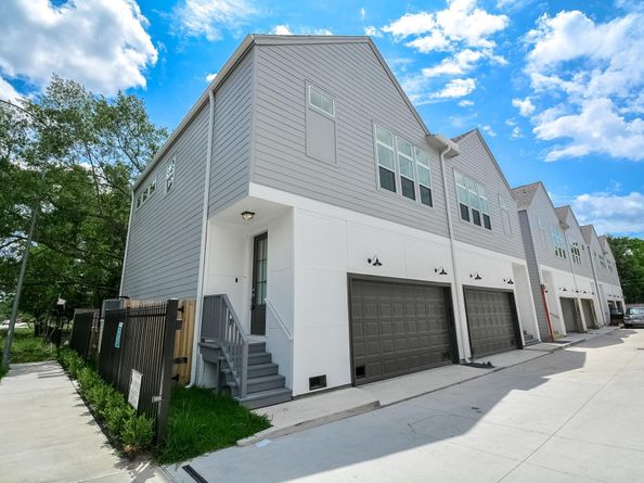 6017 Cypress Street, Houston TX 77074