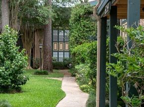 8299 Kingsbrook Road 280, Houston TX 77024