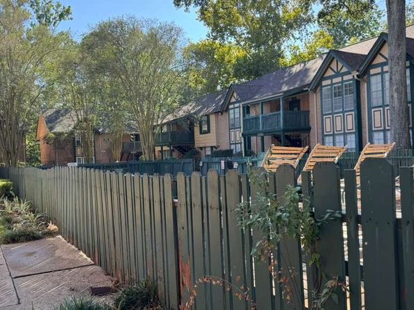 8299 Kingsbrook Road 280, Houston TX 77024