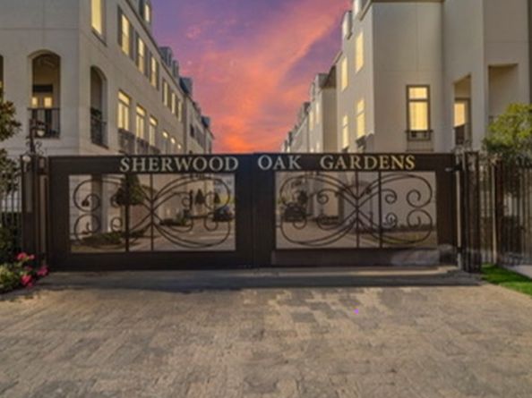 11102 Savannah Oaks Lane, Houston TX 77043