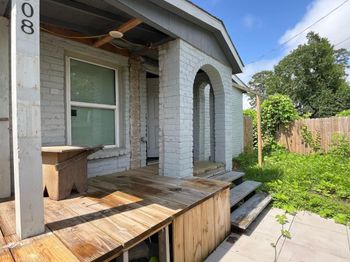 6908 LARKSTONE Street