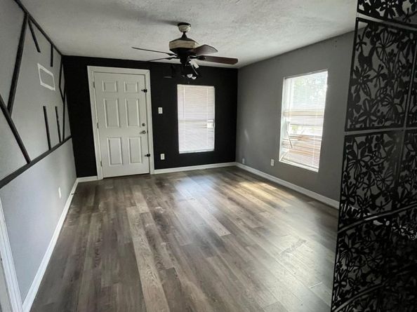 6908 LARKSTONE Street, Houston TX 77028