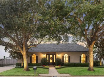 1805 Country Club Boulevard