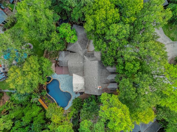 255 S Crimson Clover Court, The Woodlands TX 77381