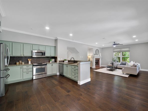 255 S Crimson Clover Court, The Woodlands TX 77381