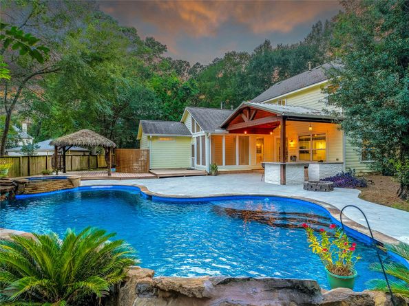 255 S Crimson Clover Court, The Woodlands TX 77381