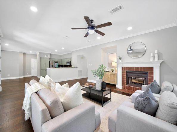 255 S Crimson Clover Court, The Woodlands TX 77381