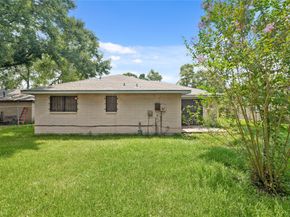 7111 Pinehook Lane, Houston TX 77016