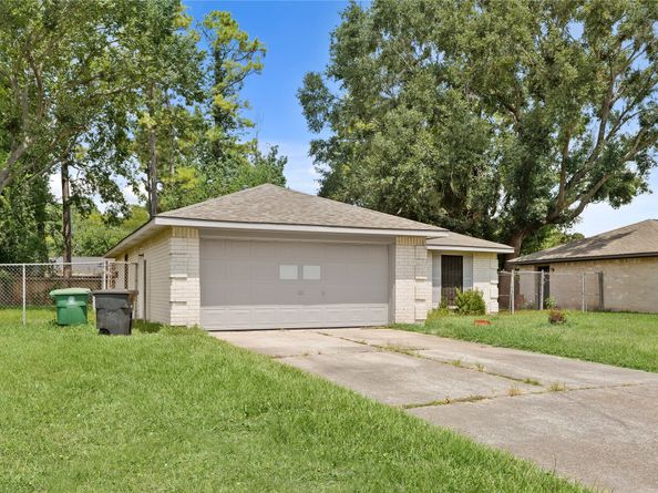 7111 Pinehook Lane, Houston TX 77016