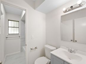 7111 Pinehook Lane, Houston TX 77016