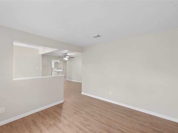 7111 Pinehook Lane, Houston TX 77016