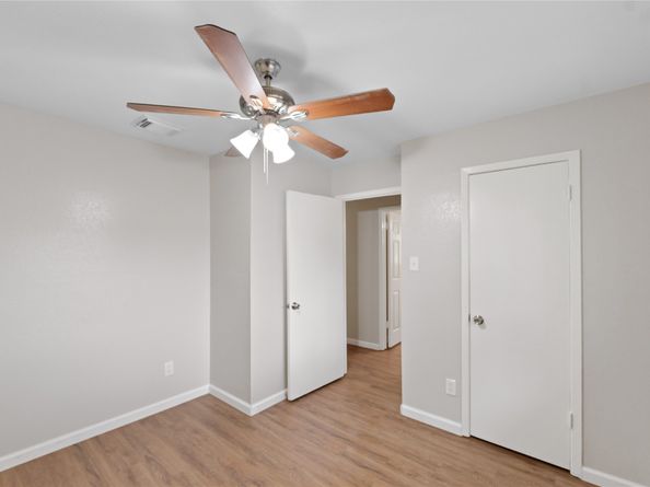 7111 Pinehook Lane, Houston TX 77016