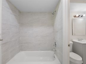 7111 Pinehook Lane, Houston TX 77016