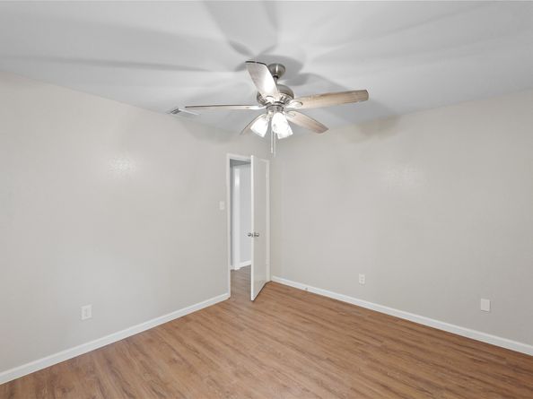 7111 Pinehook Lane, Houston TX 77016