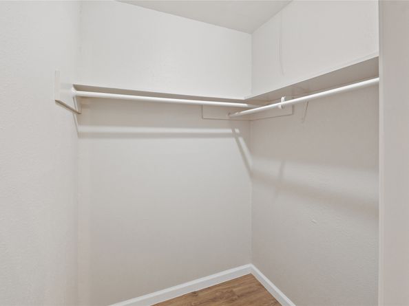 7111 Pinehook Lane, Houston TX 77016