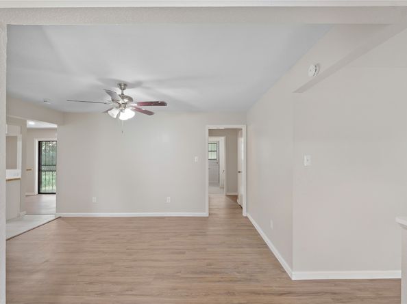 7111 Pinehook Lane, Houston TX 77016