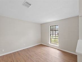 7111 Pinehook Lane, Houston TX 77016