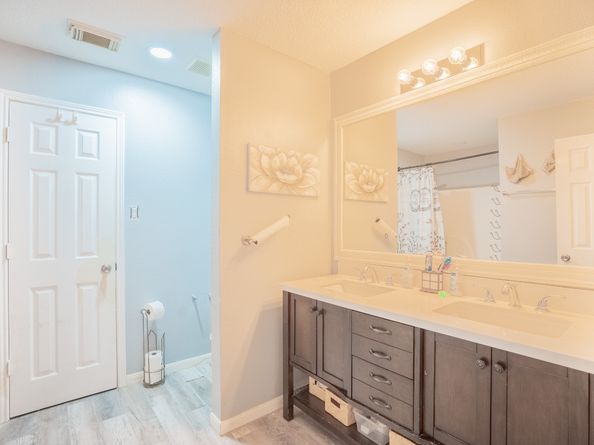 2322 Hadden Hollow Drive, Houston TX 77067
