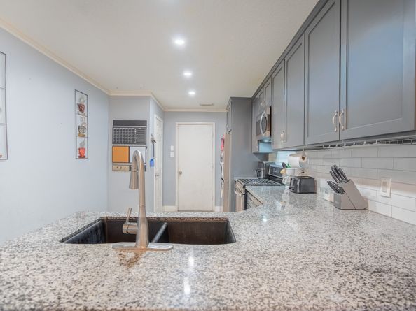 2322 Hadden Hollow Drive, Houston TX 77067