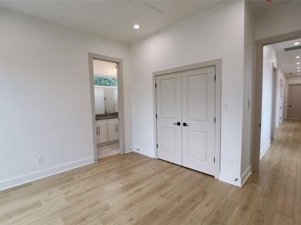 510 E 37th Street, Houston TX 77022