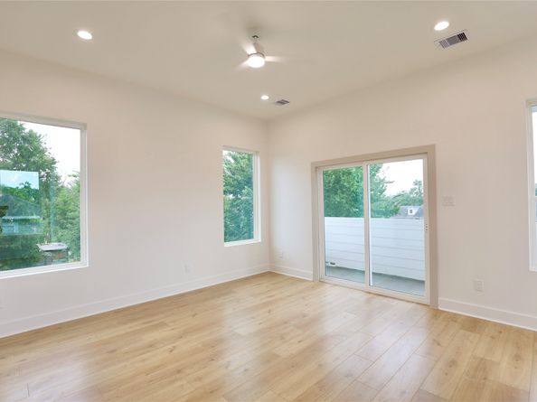 510 E 37th Street, Houston TX 77022