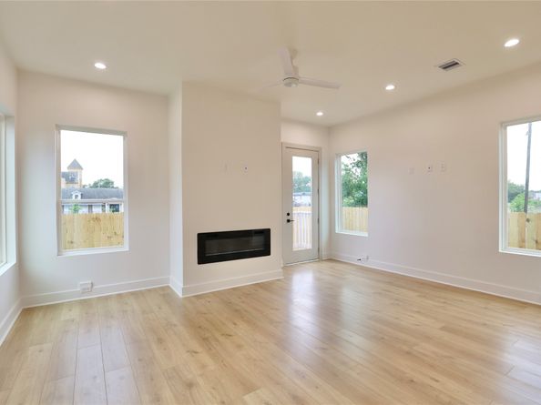 510 E 37th Street, Houston TX 77022