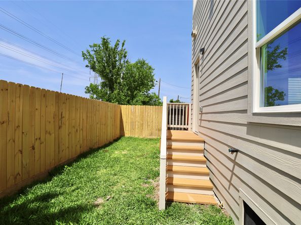 510 E 37th Street, Houston TX 77022