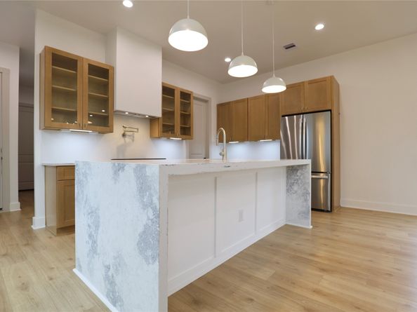 510 E 37th Street, Houston TX 77022