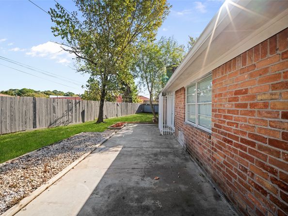 8606 Parkhill Forest Drive, Houston TX 77088